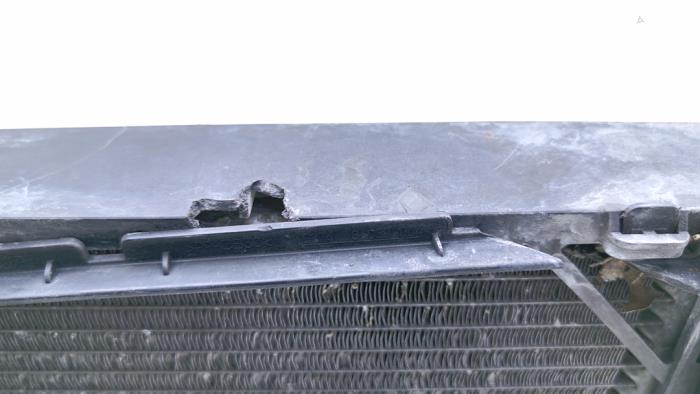 Radiateur van een BMW M6 (F13) 4.4 V8 32V TwinPower Turbo 2013