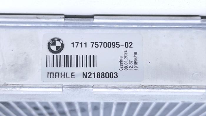 Radiateur van een BMW M6 (F13) 4.4 V8 32V TwinPower Turbo 2013