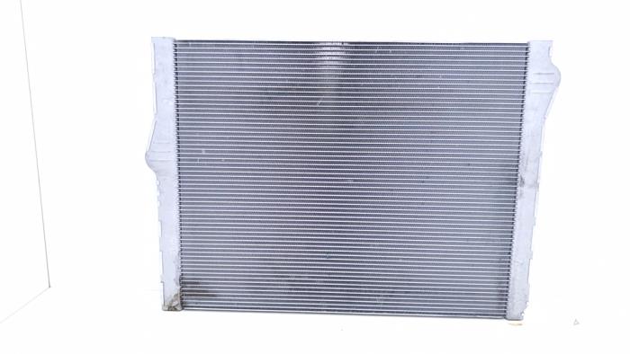 Radiateur van een BMW M6 (F13) 4.4 V8 32V TwinPower Turbo 2013