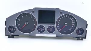 Gebruikte Instrumentenpaneel Volkswagen Phaeton (3D) 6.0 W12 48V 4Motion Prijs € 195,00 Margeregeling aangeboden door Automaterialen Ronald Morien B.V.