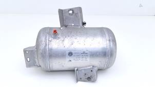 Gebruikte Luchtketel Volkswagen Phaeton (3D) 6.0 W12 48V 4Motion Prijs € 25,00 Margeregeling aangeboden door Automaterialen Ronald Morien B.V.