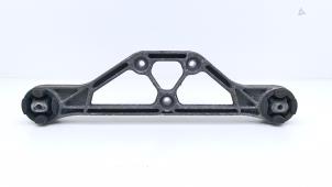 Gebruikte Cardan steun Volkswagen Phaeton (3D) 6.0 W12 48V 4Motion Prijs € 25,00 Margeregeling aangeboden door Automaterialen Ronald Morien B.V.