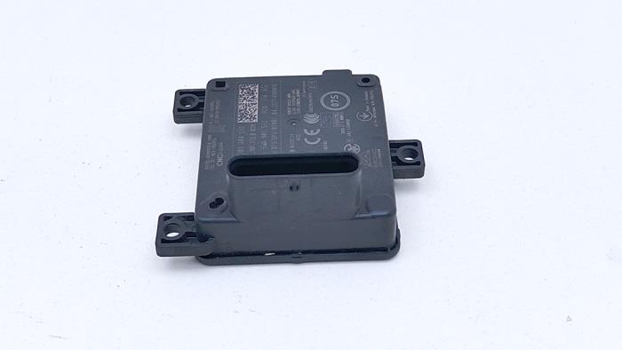 Radar sensor van een Seat Leon Sportstourer (KLF) 1.5 eTSI 16V 2021