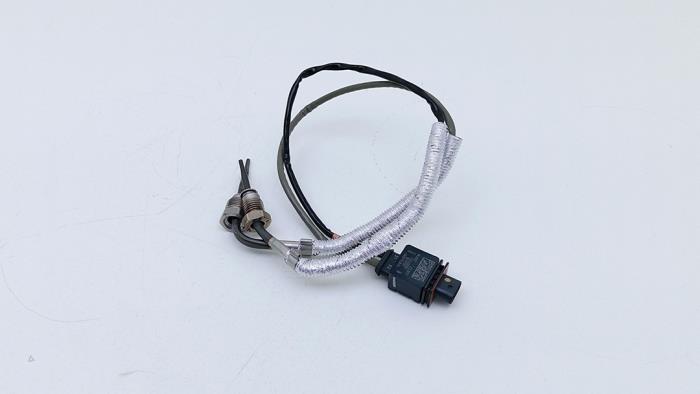 Gebruikte Uitlaat temperatuursensor Volkswagen Golf VIII (CD1) 1.5 eHybrid 16V Prijs € 90,75 Inclusief btw aangeboden door Automaterialen Ronald Morien B.V.