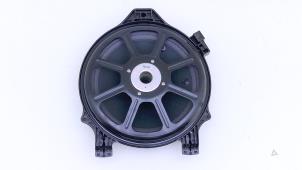 Gebruikte Luidspreker Mercedes S AMG (W222) 4.0 S-63 L AMG V8 Turbo 4-Matic+ Prijs € 19,00 Margeregeling aangeboden door Automaterialen Ronald Morien B.V.