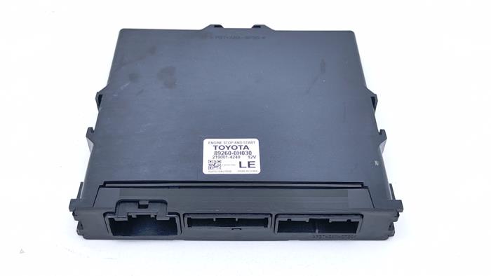 Gebruikte Start/Stop computer Peugeot 108 1.0 12V VVT-i Prijs € 34,99 Inclusief btw aangeboden door Automaterialen Ronald Morien B.V.