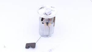 Gebruikte Benzinepomp Renault Megane IV Estate (RFBK) 1.2 Energy TCE 130 Prijs € 65,00 Margeregeling aangeboden door Automaterialen Ronald Morien B.V.