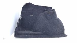 Gebruikte Kofferbakbekleding links Volkswagen Corrado 2.0 16V Prijs € 35,00 Margeregeling aangeboden door Automaterialen Ronald Morien B.V.