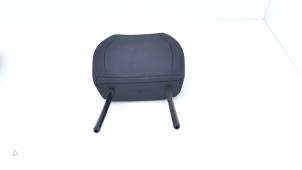 Gebruikte Hoofdsteun Peugeot 2008 (UD/UK/UR/US/UX) 1.2 VTi 12V PureTech 100 Prijs € 65,00 Inclusief btw aangeboden door Automaterialen Ronald Morien B.V.