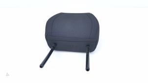 Gebruikte Hoofdsteun Peugeot 2008 (UD/UK/UR/US/UX) 1.2 VTi 12V PureTech 100 Prijs € 65,00 Inclusief btw aangeboden door Automaterialen Ronald Morien B.V.