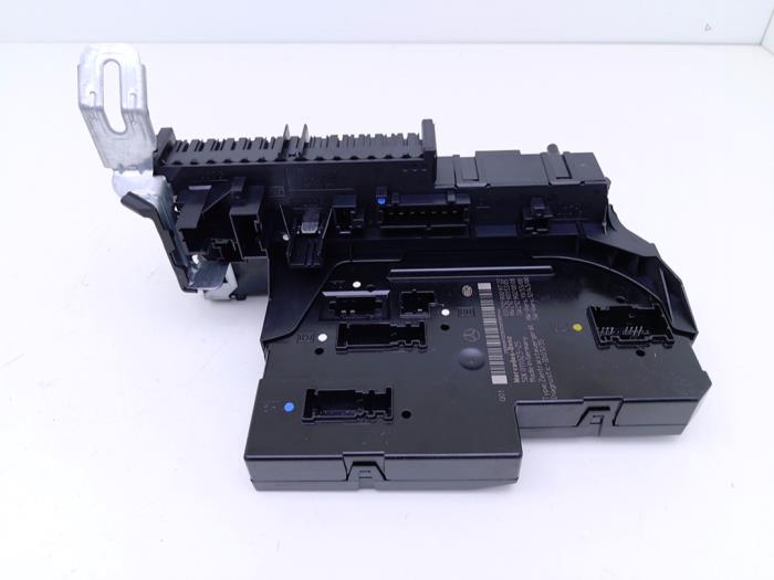 Gebruikte Bodycontrol Module Mercedes E-Klasse AMG (W212) 5.5 E-63 S AMG V8 32V 4-Matic Prijs € 125,00 Margeregeling aangeboden door Automaterialen Ronald Morien B.V.