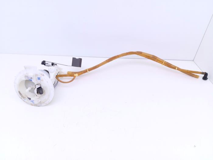Gebruikte Tank element Pomp Mercedes E-Klasse AMG (W212) 5.5 E-63 S AMG V8 32V 4-Matic Prijs € 145,00 Margeregeling aangeboden door Automaterialen Ronald Morien B.V.