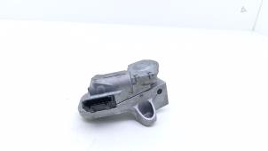 Gebruikte Stuurslot Mercedes Sprinter 3t (906.61) 211 CDI 16V Prijs € 68,99 Inclusief btw aangeboden door Automaterialen Ronald Morien B.V.