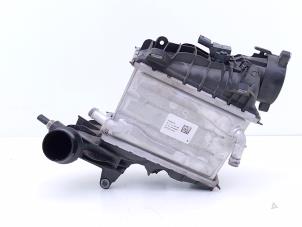 Gebruikte Intercooler Volvo XC60 II (UZ) 2.0 B4 16V Mild Hybrid AWD Prijs € 125,00 Margeregeling aangeboden door Automaterialen Ronald Morien B.V.