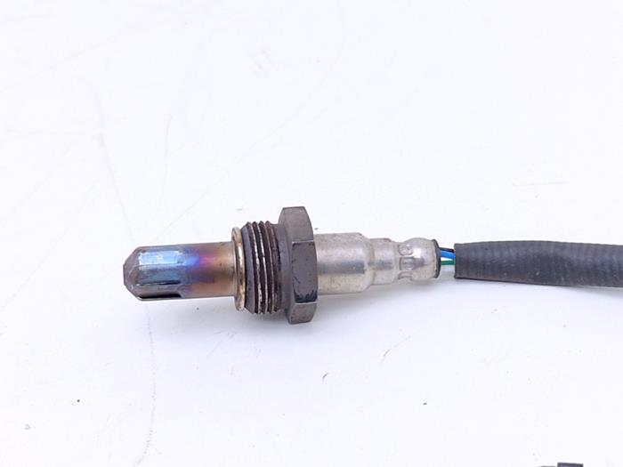 Lambda Sonde van een Volvo XC60 II (UZ) 2.0 B4 16V Mild Hybrid AWD 2020