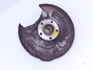 Gebruikte Fusee links-achter Volvo XC60 II (UZ) 2.0 B4 16V Mild Hybrid AWD Prijs € 175,00 Margeregeling aangeboden door Automaterialen Ronald Morien B.V.