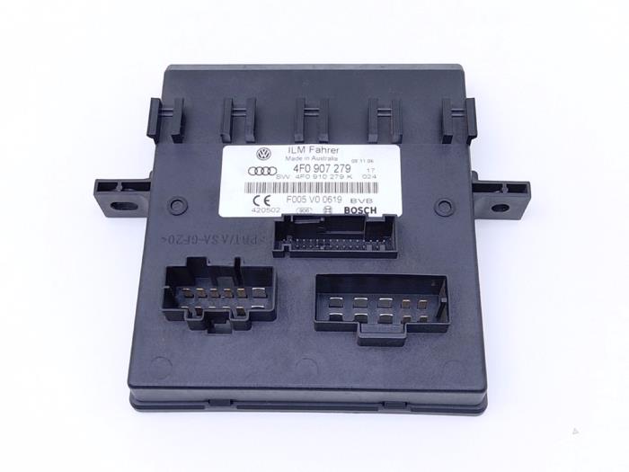 Computer Body Control van een Audi A6 Avant (C6) 4.2 V8 40V FSI Quattro 2006