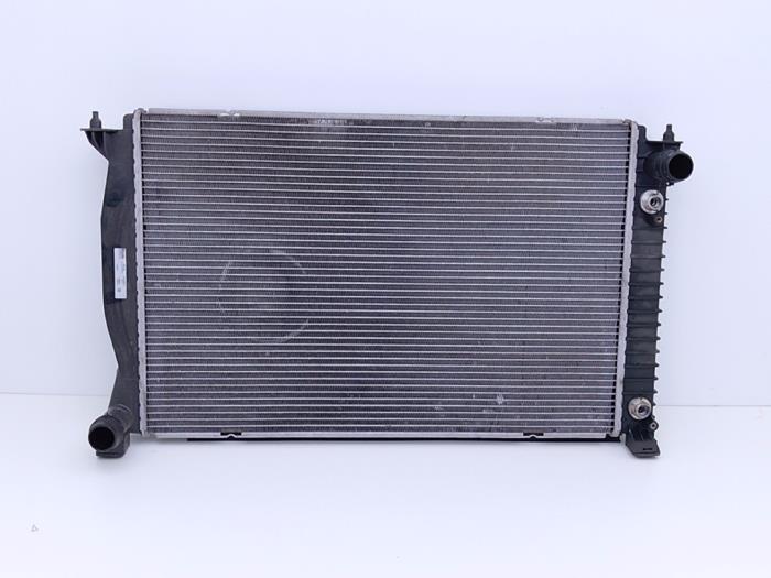 Gebruikte Radiateur Audi A6 Avant (C6) 4.2 V8 40V FSI Quattro Prijs € 49,00 Margeregeling aangeboden door Automaterialen Ronald Morien B.V.
