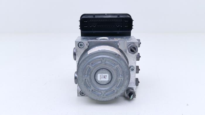Gebruikte ABS Pomp Ford Fiesta 7 1.0 EcoBoost 12V Prijs € 195,00 Margeregeling aangeboden door Automaterialen Ronald Morien B.V.