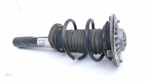 Gebruikte Mac Phersonpoot rechts-voor Mini Mini (F55) 2.0 16V Cooper S Prijs € 75,00 Margeregeling aangeboden door Automaterialen Ronald Morien B.V.