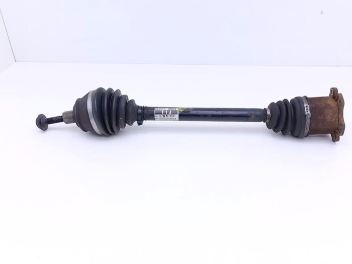 Gebruikte Aandrijfas links-voor Audi A6 Avant (C6) 4.2 V8 40V FSI Quattro Prijs € 25,00 Margeregeling aangeboden door Automaterialen Ronald Morien B.V.