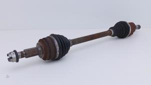 Gebruikte Aandrijfas links-voor Renault Kangoo Express (FW) 1.5 dCi 90 FAP Prijs € 75,00 Margeregeling aangeboden door Automaterialen Ronald Morien B.V.