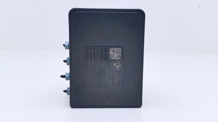 ABS Pomp van een BMW X1 (F48) sDrive 20i 2.0 16V Twin Power Turbo 2021