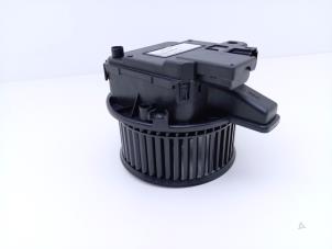 Gebruikte Kachel Ventilatiemotor Audi RS 6 Avant (C8) 4.0 V8 TFSI Mild Hybrid 32V Prijs € 42,35 Inclusief btw aangeboden door Automaterialen Ronald Morien B.V.