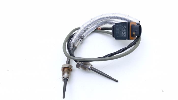 Gebruikte Uitlaat temperatuursensor Volkswagen Golf VIII (CD1) 1.5 eHybrid 16V Prijs € 90,75 Inclusief btw aangeboden door Automaterialen Ronald Morien B.V.