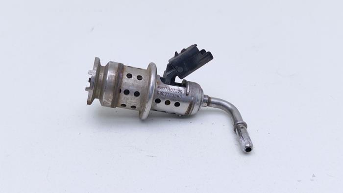 Gebruikte Injector adblue Opel Combo Cargo 1.6 CDTI 100 Prijs € 95,00 Margeregeling aangeboden door Automaterialen Ronald Morien B.V.