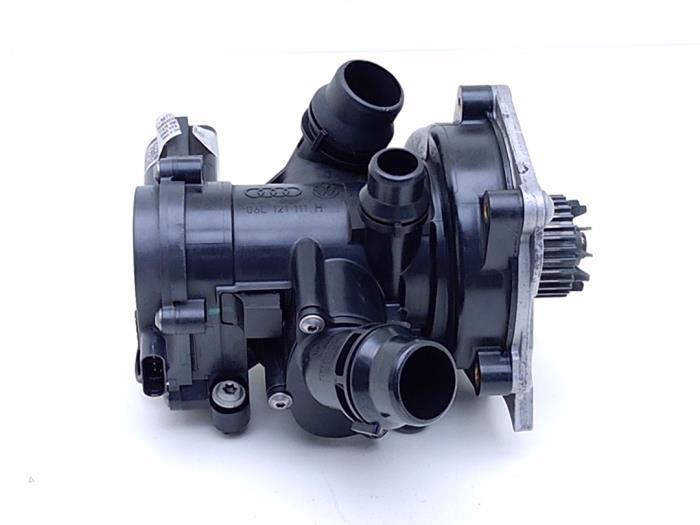 Gebruikte Waterpomp Volkswagen Tiguan Allspace (BW2) 2.0 TSI 16V BlueMotion Technology 4Motion Prijs € 181,50 Inclusief btw aangeboden door Automaterialen Ronald Morien B.V.