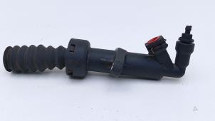 Gebruikte Koppeling Hulp Cilinder Peugeot 406 Break (8E/F) 1.8 16V Prijs € 10,00 Margeregeling aangeboden door Automaterialen Ronald Morien B.V.