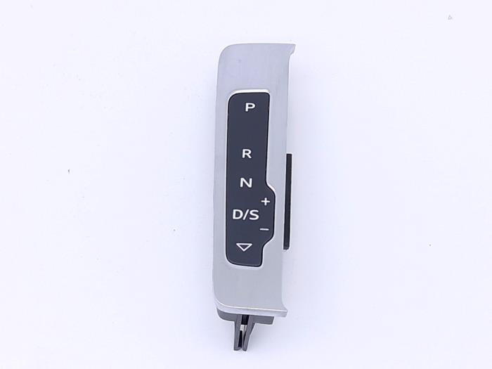 Gebruikte Display Interieur Audi A3 Sportback (8VA/8VF) 1.4 TFSI 16V e-tron Prijs € 19,00 Margeregeling aangeboden door Automaterialen Ronald Morien B.V.