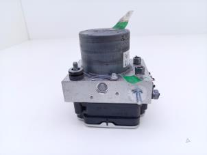 Gebruikte ABS Pomp Peugeot 2008 (UD/UK/UR/US/UX) e-2008 50 kWh Prijs € 249,00 Margeregeling aangeboden door Automaterialen Ronald Morien B.V.