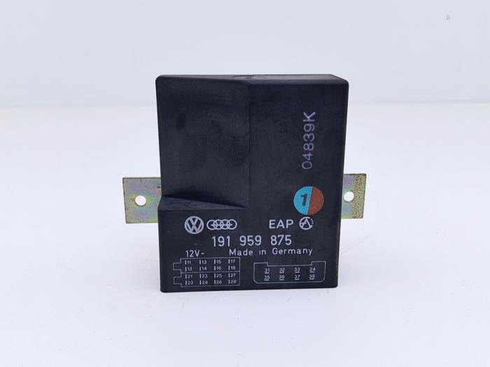 Raam module van een Volkswagen Corrado 1.8 G60 1991