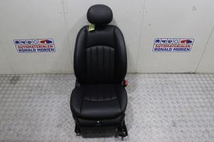 Gebruikte Stoel rechts Mercedes CLS (C219) 500 5.0 V8 24V Prijs € 195,00 Margeregeling aangeboden door Automaterialen Ronald Morien B.V.