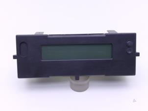 Gebruikte Display Interieur Renault Megane II (BM/CM) 1.5 dCi 85 Prijs € 15,00 Margeregeling aangeboden door Automaterialen Ronald Morien B.V.