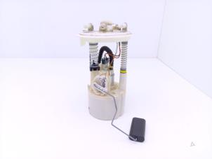 Gebruikte Benzinepomp Smart Roadster Coupé (452.3) 0.7 Turbo Prijs € 75,00 Margeregeling aangeboden door Automaterialen Ronald Morien B.V.