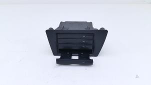 Gebruikte Cassettedeck (diversen) Volkswagen Corrado 1.8 G60 Prijs € 75,00 Margeregeling aangeboden door Automaterialen Ronald Morien B.V.