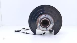 Gebruikte Fusee links-achter Opel Insignia Sports Tourer 2.0 CDTI 16V Prijs € 125,00 Margeregeling aangeboden door Automaterialen Ronald Morien B.V.