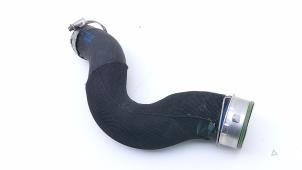 Gebruikte Intercooler Slang Volkswagen Touareg Prijs € 95,00 Margeregeling aangeboden door Automaterialen Ronald Morien B.V.