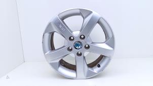 Gebruikte Velg Skoda Octavia Combi (1Z5) 1.2 TSI Prijs € 65,00 Margeregeling aangeboden door Automaterialen Ronald Morien B.V.