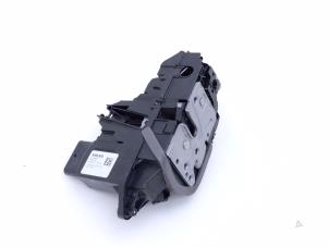 Gebruikte Deurslot Mechaniek 4Deurs links-voor Volvo XC40 (XZ) Recharge Twin 78 kWh Prijs € 78,65 Inclusief btw aangeboden door Automaterialen Ronald Morien B.V.