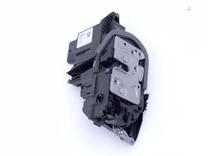 Gebruikte Slotmechaniek Portier 4Deurs rechts-voor Volvo XC40 (XZ) Recharge Twin 78 kWh Prijs € 78,65 Inclusief btw aangeboden door Automaterialen Ronald Morien B.V.