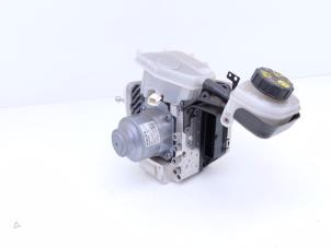 Gebruikte ABS Pomp Volvo XC40 (XZ) Recharge Twin 78 kWh Prijs € 453,75 Inclusief btw aangeboden door Automaterialen Ronald Morien B.V.