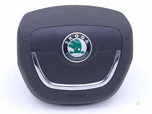 Gebruikte Airbag links (Stuur) Skoda Octavia Combi (1Z5) 1.2 TSI Prijs € 75,00 Margeregeling aangeboden door Automaterialen Ronald Morien B.V.