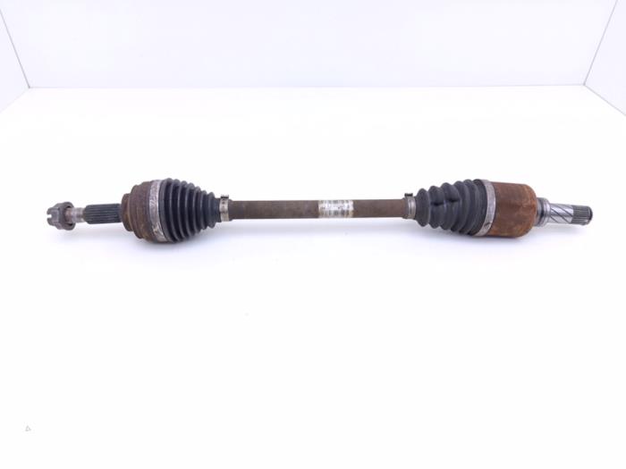 Gebruikte Aandrijfas links-voor Renault Clio IV Estate/Grandtour (7R) 0.9 Energy TCE 12V Prijs € 65,00 Margeregeling aangeboden door Automaterialen Ronald Morien B.V.