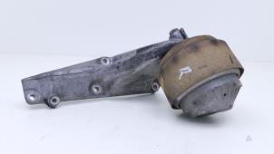 Gebruikte Motorrubber Mercedes CLS (C219) 500 5.0 V8 24V Prijs € 45,00 Margeregeling aangeboden door Automaterialen Ronald Morien B.V.