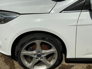 Gebruikte Scherm links-voor Ford Focus 3 Wagon 1.0 Ti-VCT EcoBoost 12V 125 Prijs € 125,00 Margeregeling aangeboden door Automaterialen Ronald Morien B.V.