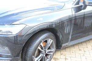 Gebruikte Scherm links-voor Volvo XC60 II (UZ) 2.0 B4 16V Mild Hybrid AWD Prijs € 345,00 Margeregeling aangeboden door Automaterialen Ronald Morien B.V.